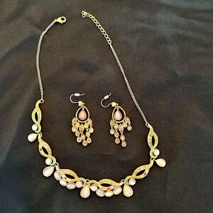 Necklace and earrings lot  #102